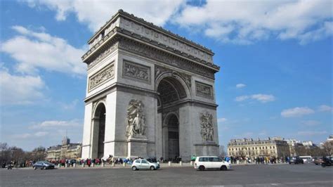 10 of the Most Popular Tourist Attractions in Paris