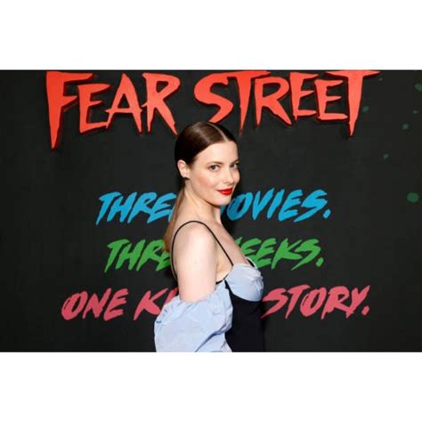 GILLIAN JACOBS – Instagram Photos 08/04/2021 – HawtCelebs