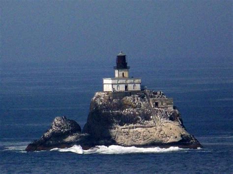 Cannon Beach, Oregon: Tillamook Rock Lighthouse photo, picture, image