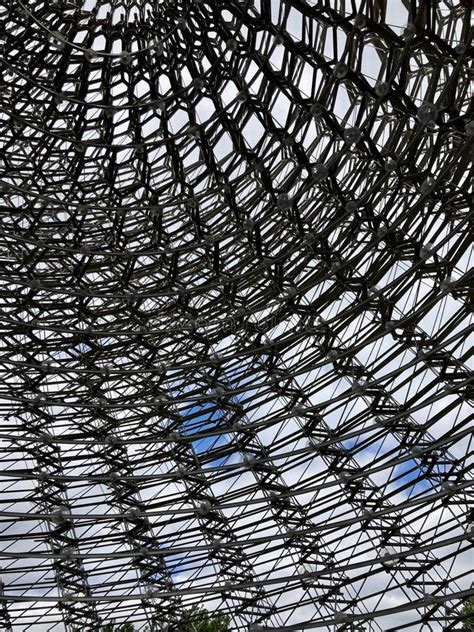 The Hive Art Installation at Kew Gardens, London, UK. Editorial Stock Photo - Image of hive ...