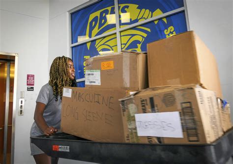 Pompano High, Broward Sheriff’s Office make giving toys a team effort