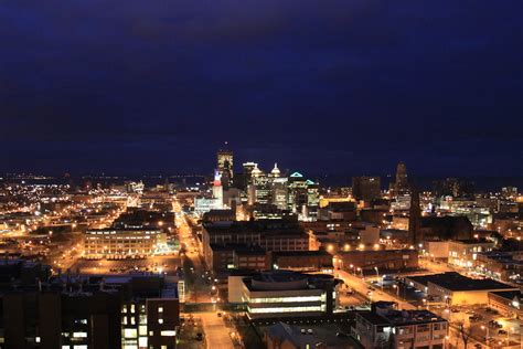 Downtown Buffalo NY at night - pictures (Amherst, Mohawk: store ...