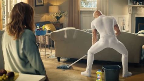 This Mr. Clean Super Bowl ad is a lot, uhh, hotter than we were expecting - HelloGigglesHelloGiggles