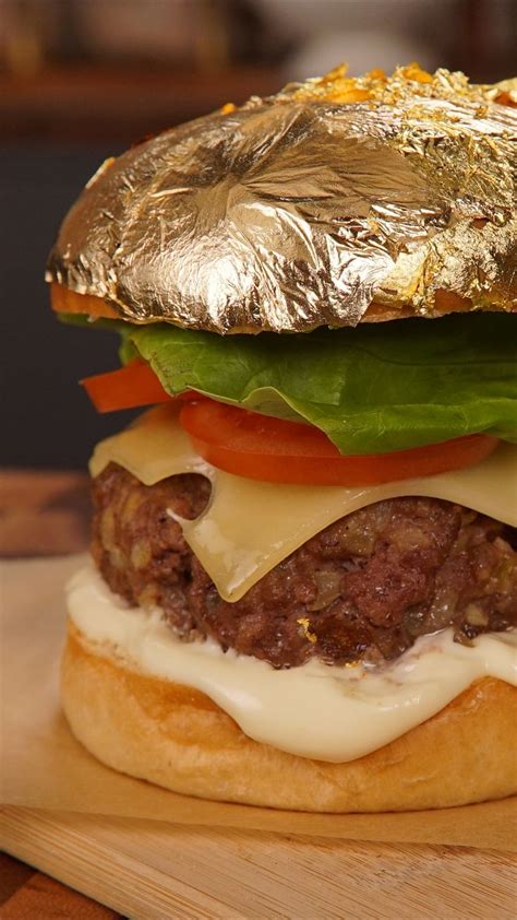 Gold Burger [Video] | Recipe [Video] | Vegan fast food, Food, Gourmet burgers