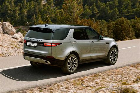 2020 Land Rover Discovery Review - Autotrader