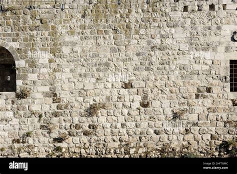 Ancient walls of the old city in Jerusalem Stock Photo - Alamy