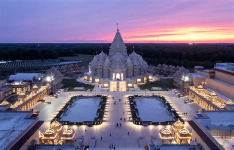 Largest Hindu temple outside Asia opens in New Jersey, built by 12,500 ...