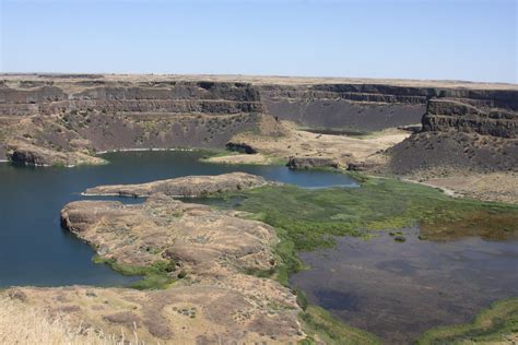 Dry falls Interpretive Center, along highway in Washington state. This ...