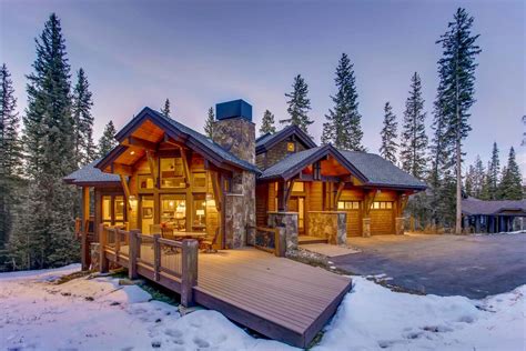 Rocky Mountain Lodge, Colorado, United States | Plum Guide