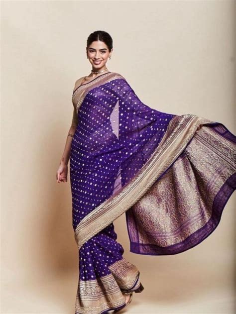 Khushi Kapoor’s graceful Banarasi saree look – News9 LIVE