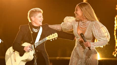 Beyoncé and the Dixie Chicks Performed the Controversial ”Daddy Lessons” Together | Vanity Fair