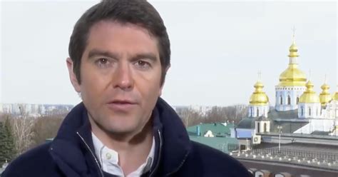 Fox News correspondent Benjamin Hall injured while reporting in Ukraine - CBS News