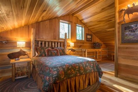 Book Aspen Leaf Log Cabin, Nashville, Indiana - All Cabins