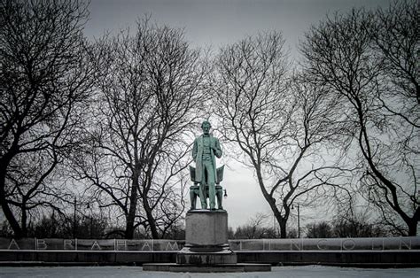 Abraham Lincoln Statue Chicago Stock Photo - Download Image Now ...