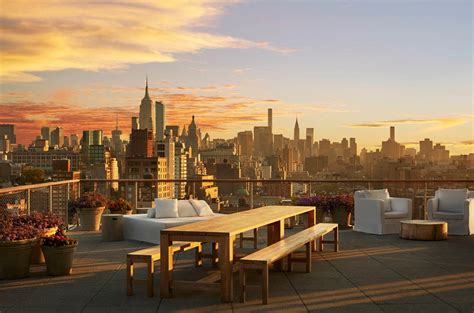 7 Best Rooftop Bars at Lower East Side NYC [2023 UPDATE]