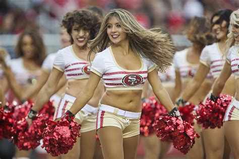 San Francisco Cheerleader Takes a Knee During (58 min) - Video ...