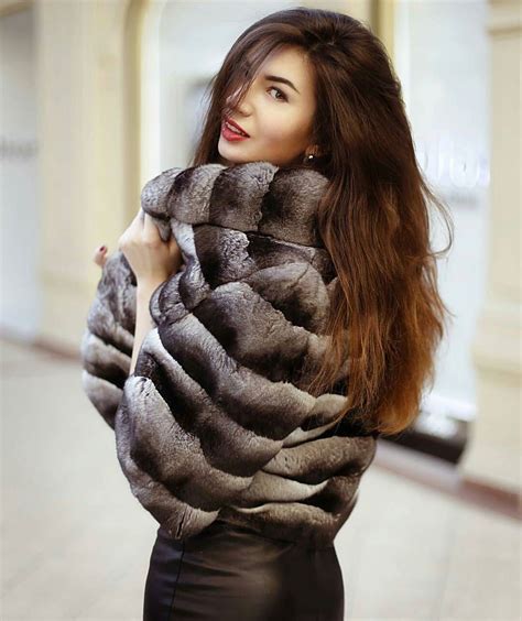 Chinchilla fur, Fur fashion, Fur