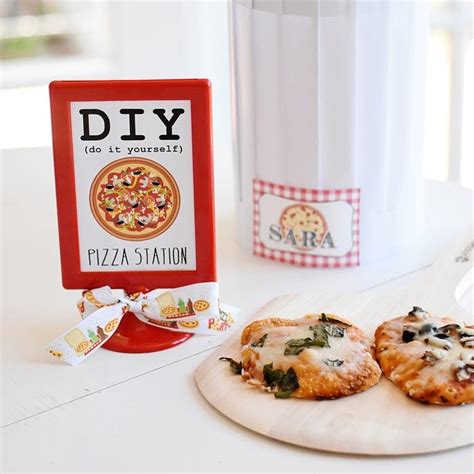 Pizza Party Ideas: The Best Food, Decorations and Favors