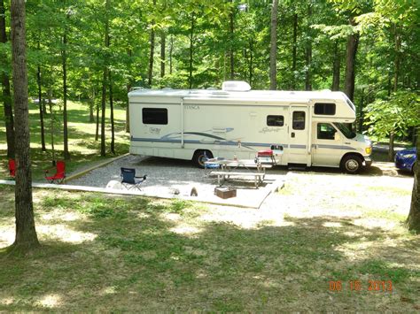 Explore the Beauty of Standing Stone State Park