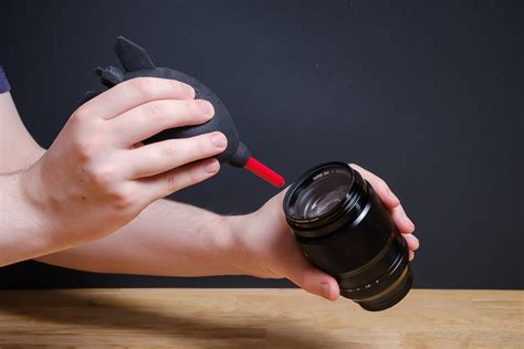 How to Clean a Camera Lens the Right Way in 2023 - Garden