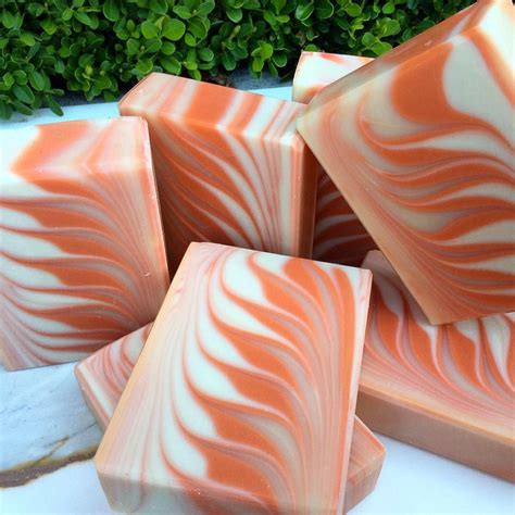 I love that you don't have to have a bunch of different colors to make a bold and striking soap ...