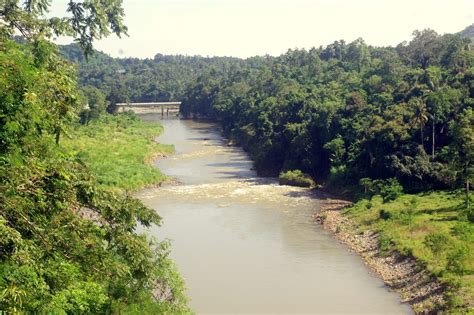 noel autor: Cagayan River, CDO's Natural Identifying Terrain Feature