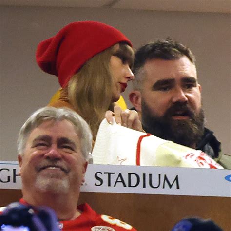 Taylor Swift, Kylie & Jason Kelce Unite to Support Travis Kelce