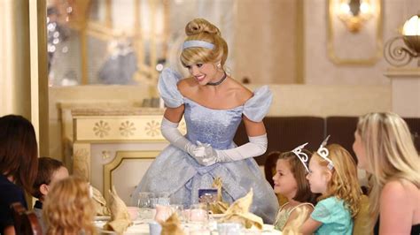 Disney Cruise Royal Court Royal Tea - Is It Worth It? - EverythingMouse Guide To Disney