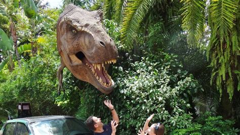 91 JURASSIC WORLD RIDE