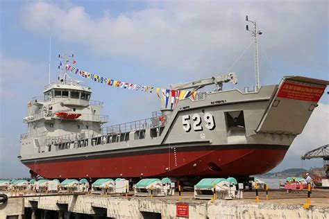 Vietnam launches new Damen RoRo 5612 multipurpose vessel for Vietnamese navy