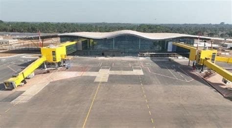 Press Release: Sierra Leone President opens new terminal at FreetownRunway Girl