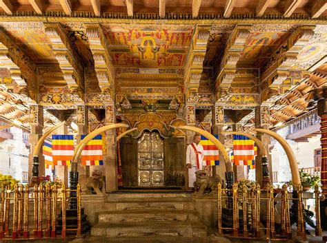 Temple of the Sacred tooth relic, Kandy - A Living Heritage | Sri Lanka Archaeology