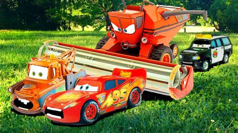 Esitellä 89+ imagen lightning mcqueen mater tractor tipping - abzlocal fi