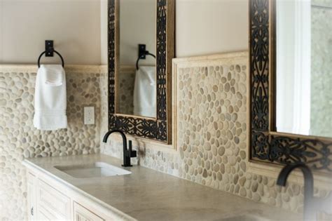 river rock white backsplash kitchen - Google Search | Glass tile backsplash bathroom, Cheap ...