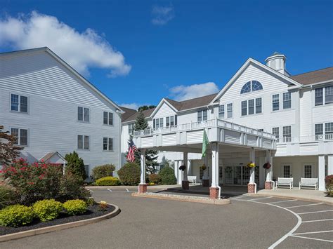 Atria Larson Place | Senior Living & Memory Care Hamden, CT