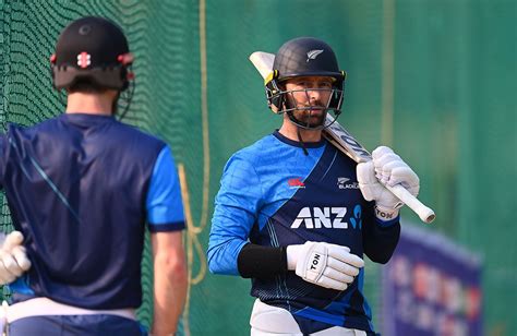 Devon Conway looks on during a New Zealand nets session | ESPNcricinfo.com