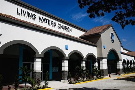 Living Waters church opens in former Albertson's