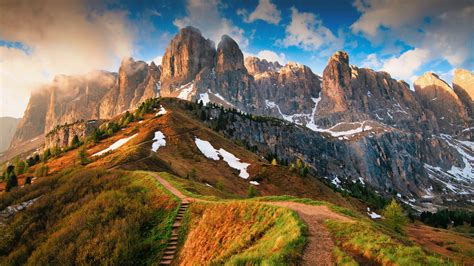 Three Peaks of Lavaredo at summer sunset, Dolomites, South Tyrol, Italy | Windows Spotlight Images