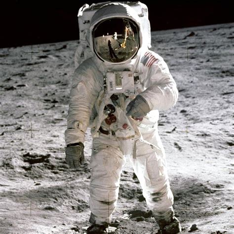 Astronaut on moon 1 ⋆ Marketing and Advertising to Boomers+