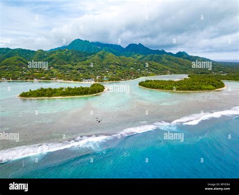 An aerial view of Muri Lagoon on Rarotonga in the Cook Islands Stock ...