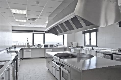 ¿POR QUÈ USAR ACERO INOXIDABLE PARA TU COCINA? – Ainox SAS