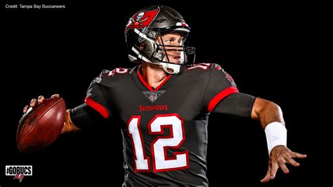 Buccaneers release first photos of Tom Brady in team uniform | WFLA