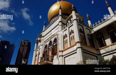 Masjid sultan Stock Videos & Footage - HD and 4K Video Clips - Alamy