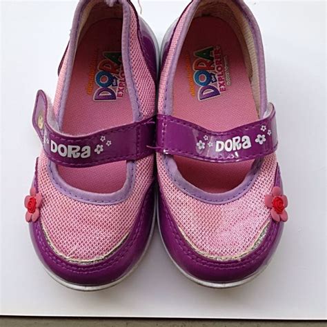 Dora Shoes, Babies & Kids, Babies & Kids Fashion on Carousell