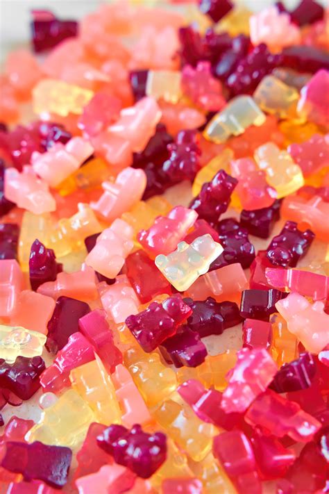 3-Ingredient Vegan Gummy Bears Recipe - Wow, It's Veggie?!