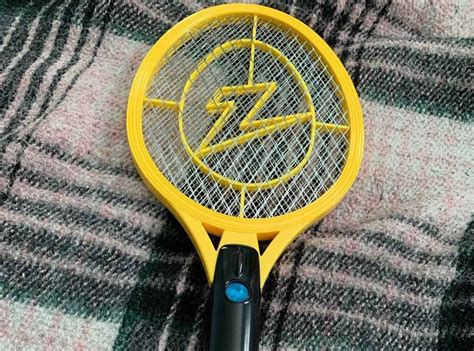 5 Best Electric Fly Swatters in 2023 [Detailed Reviews]