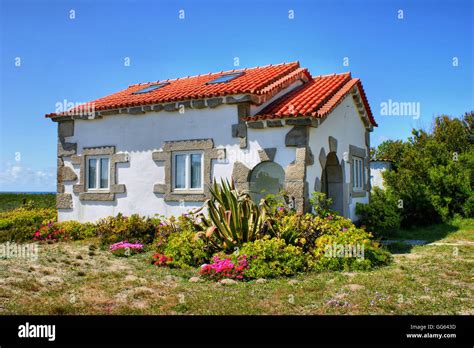 Traditional portuguese house in Viana do Castelo Stock Photo - Alamy