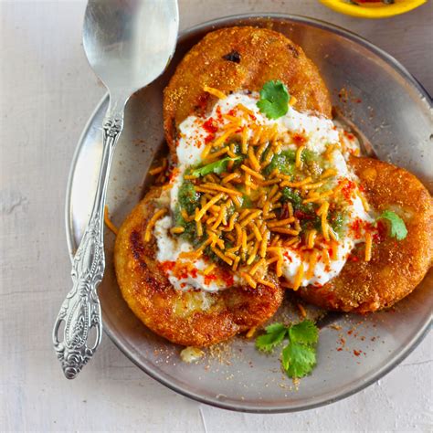 Aloo Tikki Chaat Recipe (Delhi Style) - Fun FOOD Frolic