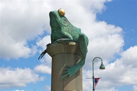 Frog Bridge, Willimantic – CT Monuments.net