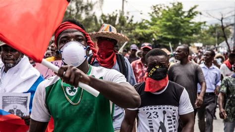 Haïti: des milliers de manifestants exigent la démission du président, un mort | TVA Nouvelles